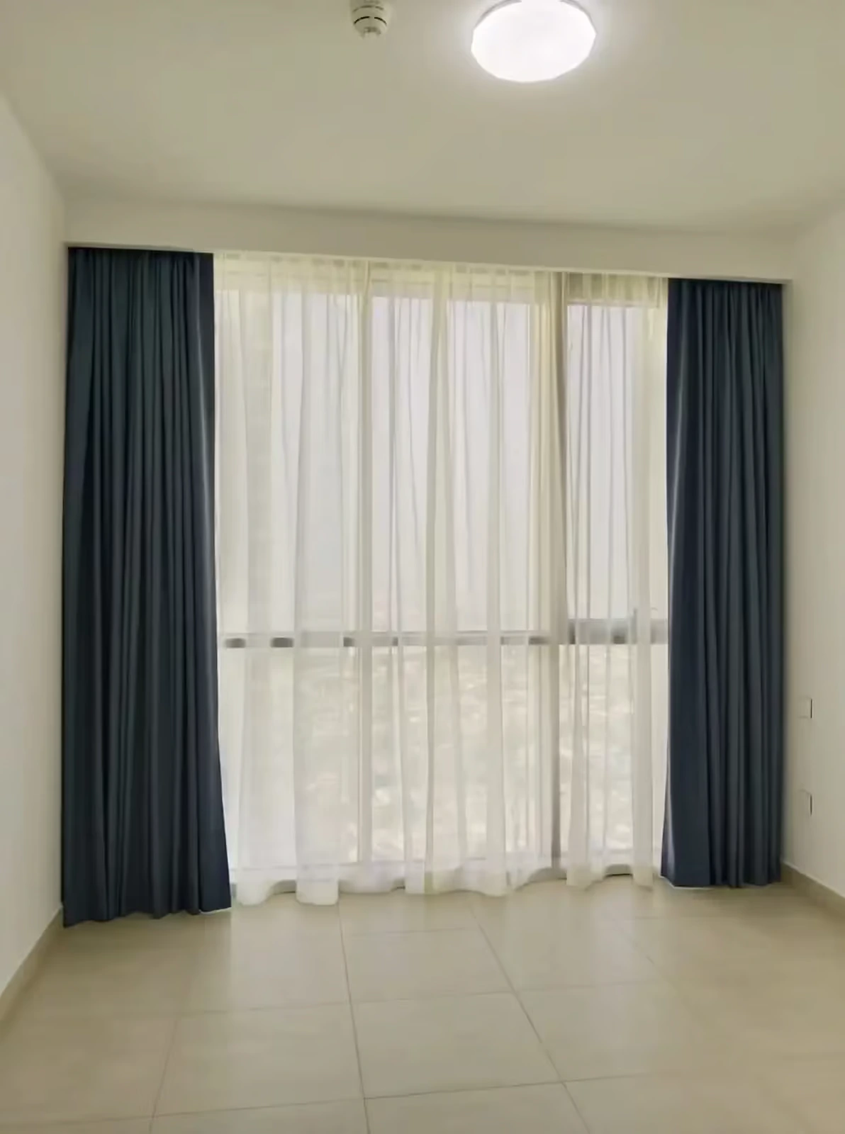 Light Passing Curtain 2