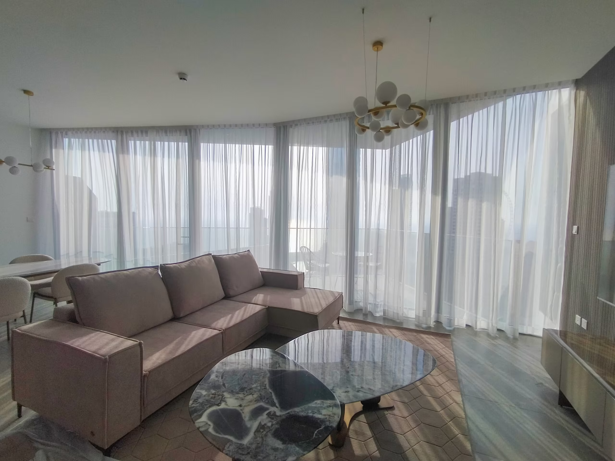 Elegant Curtain 1